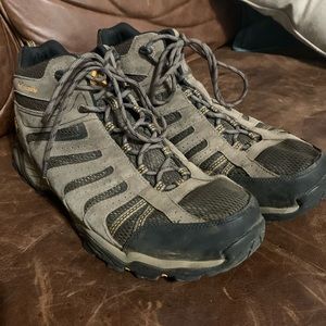 Columbia Hiking Boots sz 14